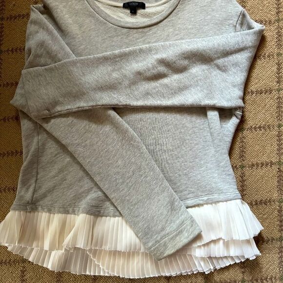 J. Crew gray long sleeved crew neck sweatshirt w layered pleated silk hem M NWOT - Picture 4 of 12